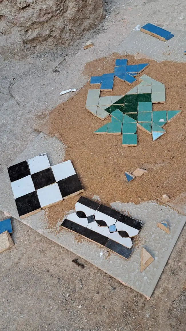 14-tiles-for-firplace